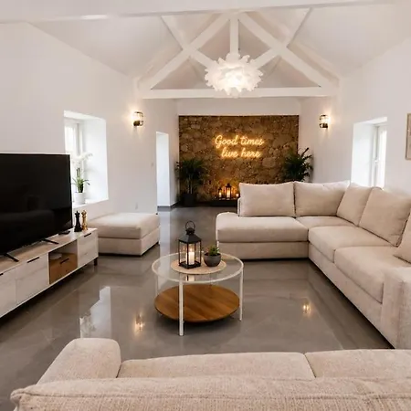 Villa With Pool - 1 Km From Rosario Beach - 30 Min From Airport *