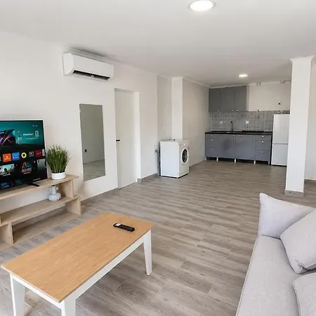 Villa With Pool - 1 Km From Rosário - 30 Min From Airport *